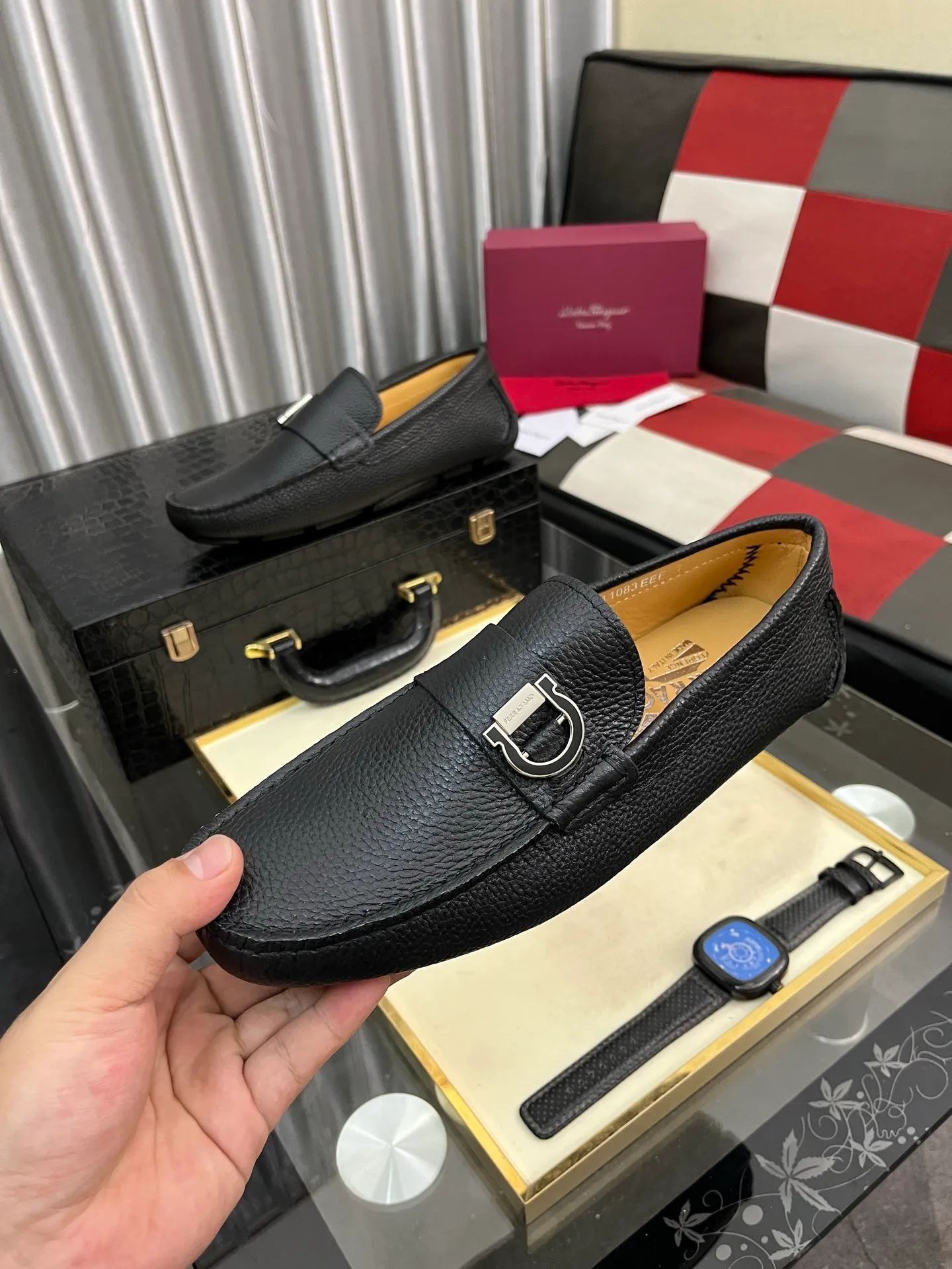 Men's shoes 💰560⌚️⌚️ Ferragamo [Ferragamo] new high-end quality framed shoes. The style is luxurious and elegant, with equal emphasis on practicality and style. We pay special attention to quality and details. The shoe last leather, workmanship and comfort are not inferior! Material: Imported first-layer soft cowhide leather upper ➕Genuine leather lining, code number: 38-446️⃣colors available